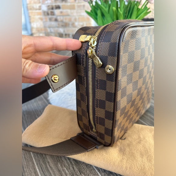 Louis Vuitton Damier Ebene OLAV PM Messenger Bag - Picture 6 of 16